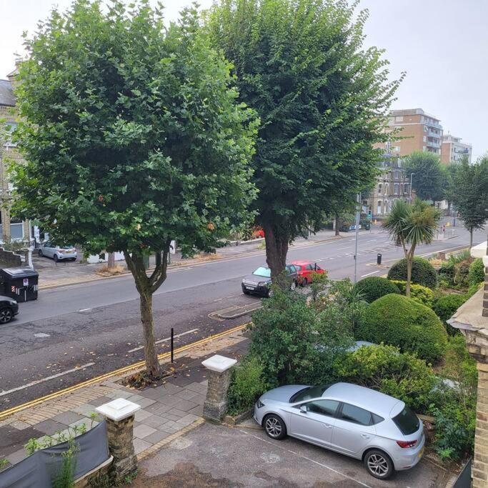 5 Luxury Spacious Loft - Prime Location - Comfortable Bed & Sofa Hove Extérieur photo